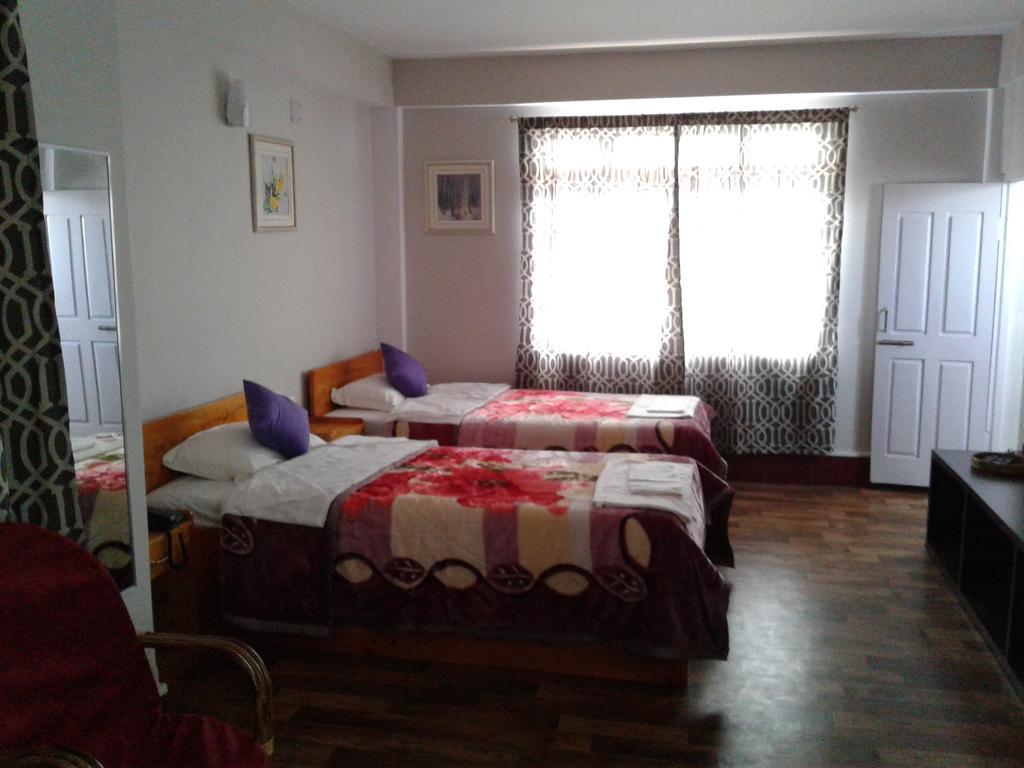 Aapas Residency Hotel Kalimpong Ngoại thất bức ảnh