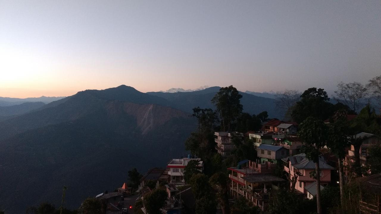 Aapas Residency Hotel Kalimpong Ngoại thất bức ảnh