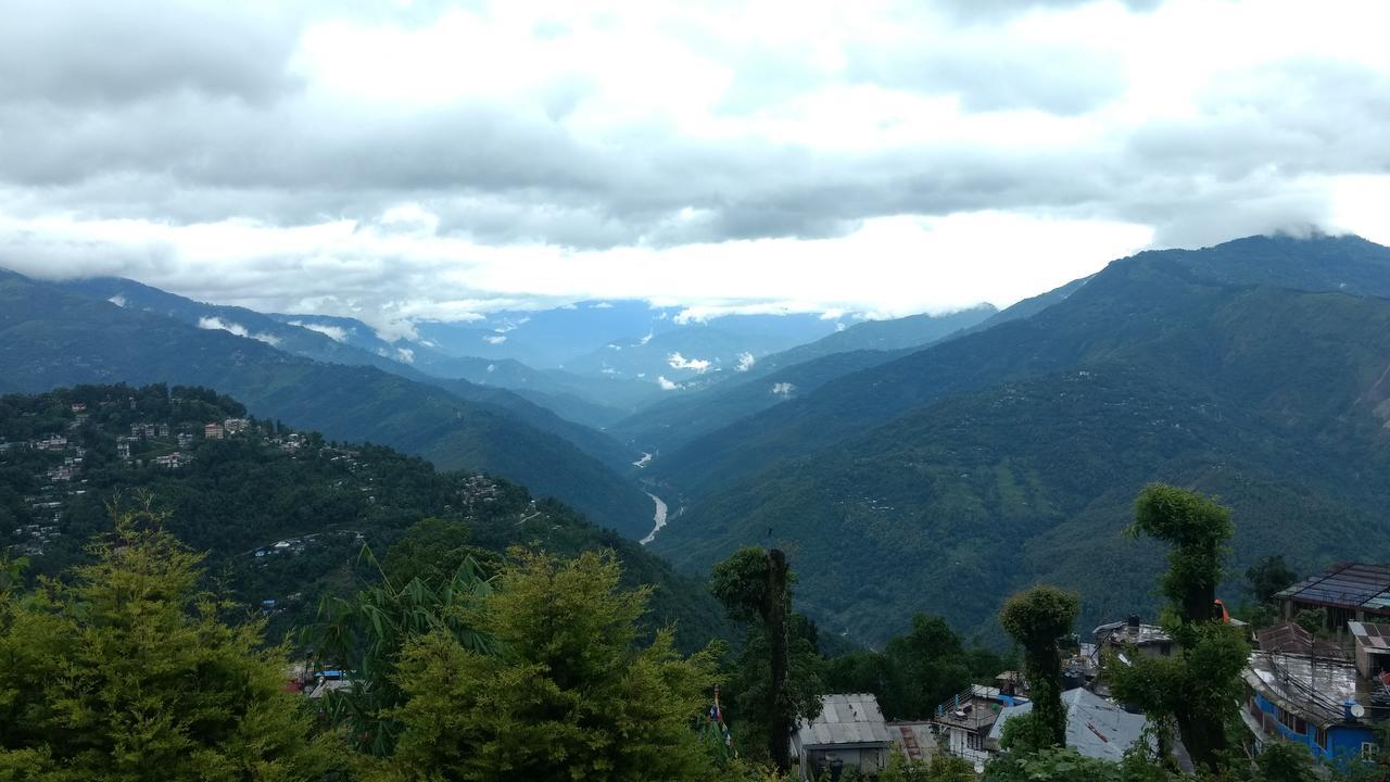 Aapas Residency Hotel Kalimpong Ngoại thất bức ảnh
