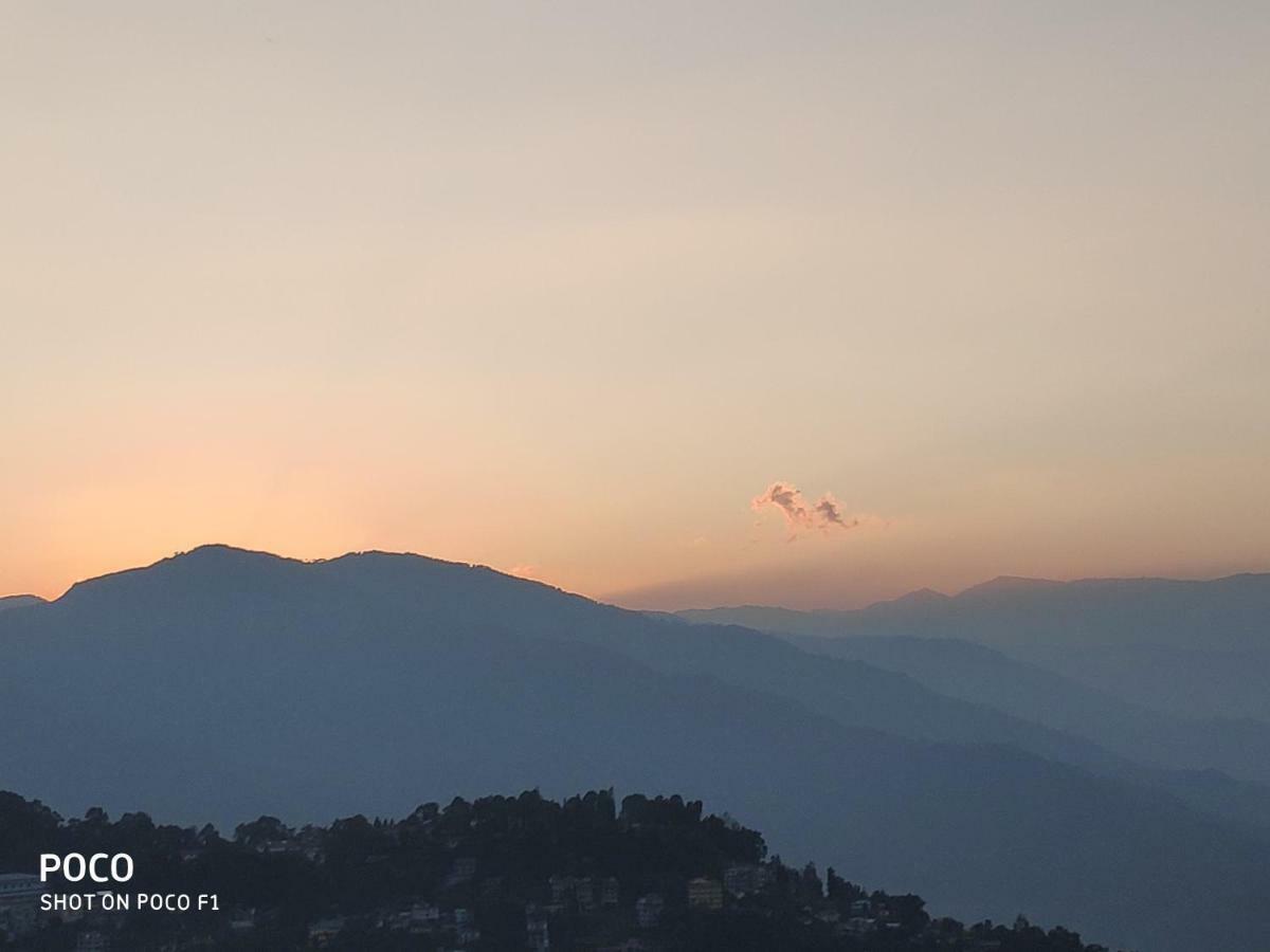 Aapas Residency Hotel Kalimpong Ngoại thất bức ảnh